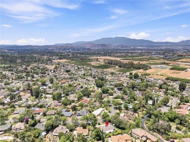 1179 Lyndhurst, Riverside, CA 92507
