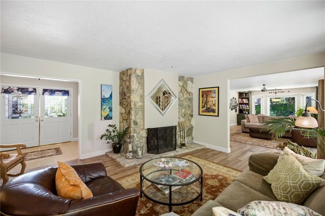 1179 Lyndhurst, Riverside, CA 92507