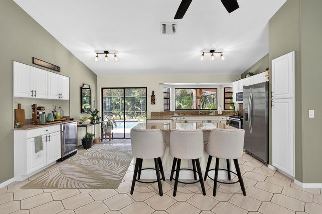 1945 Lynton Circle, Wellington, FL 33414