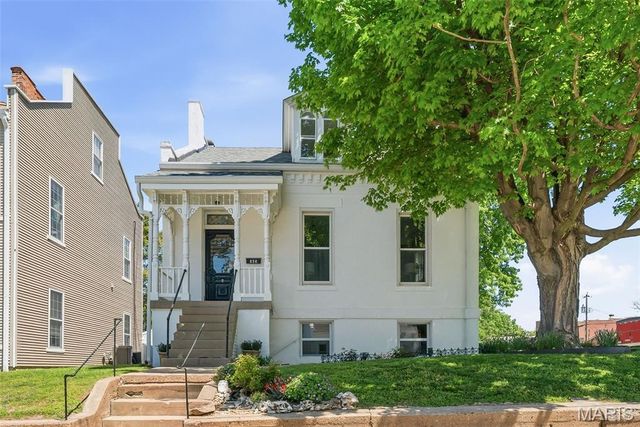 626 Adams Street, St Charles, MO 63301