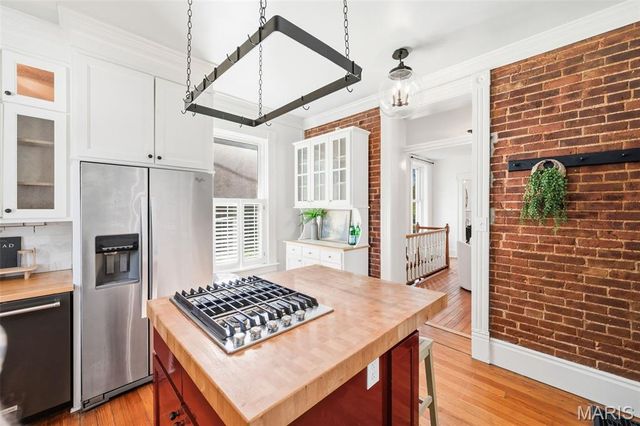 626 Adams Street, St Charles, MO 63301