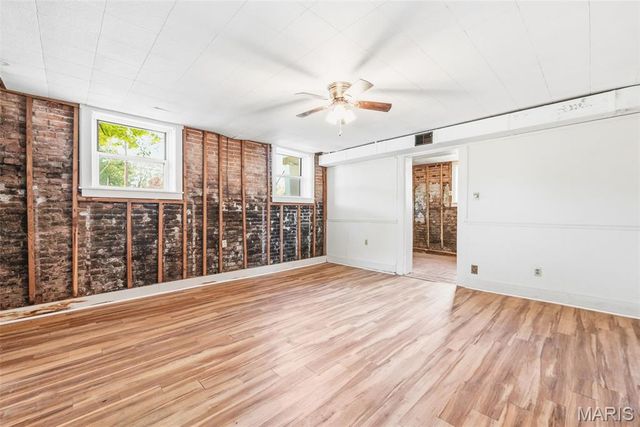 626 Adams Street, St Charles, MO 63301