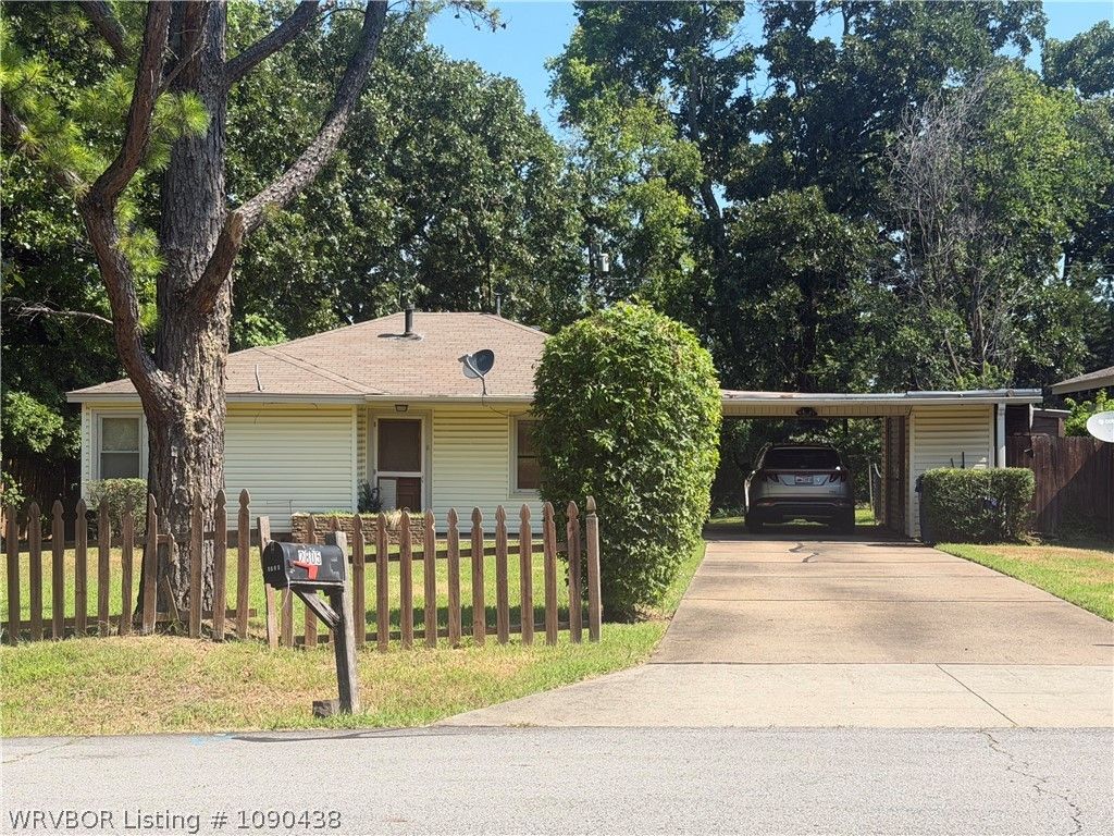2805 Houston, Fort Smith, AR 72901