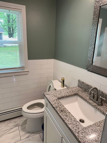 11 Friar Tuck Ln, Oxford, MA 01540