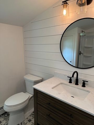 11 Friar Tuck Ln, Oxford, MA 01540