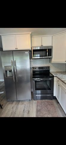 11 Friar Tuck Ln, Oxford, MA 01540