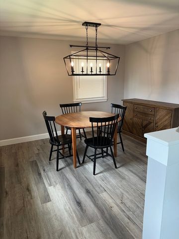 11 Friar Tuck Ln, Oxford, MA 01540