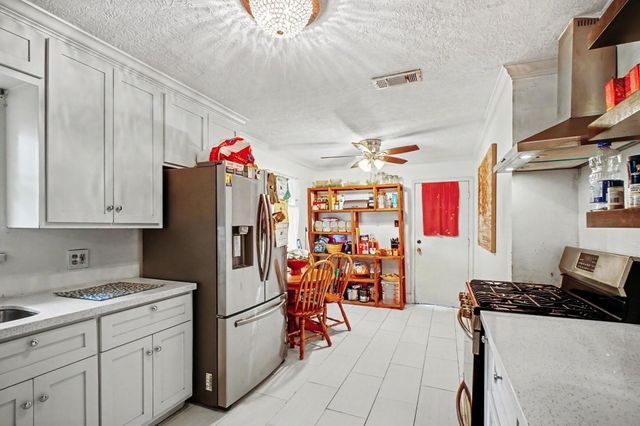 2806 Dewberry Lane, Pasadena, TX 77502