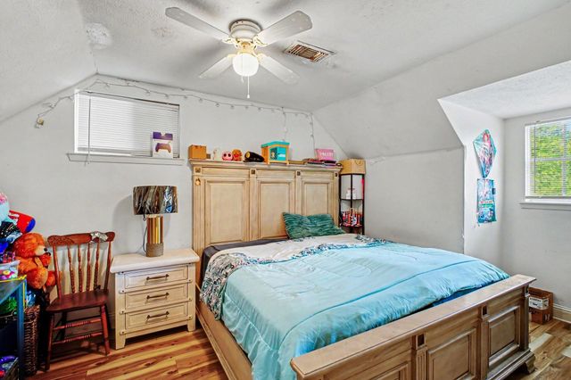 2806 Dewberry Lane, Pasadena, TX 77502