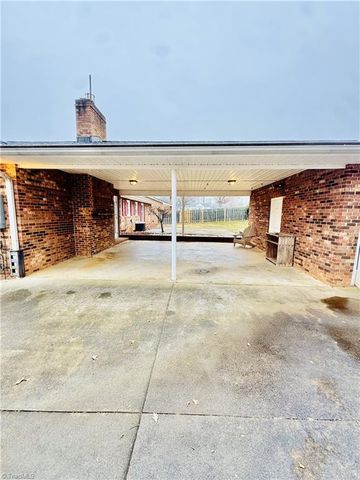 706 Crooked Run Road, Rural Hall, NC 27045