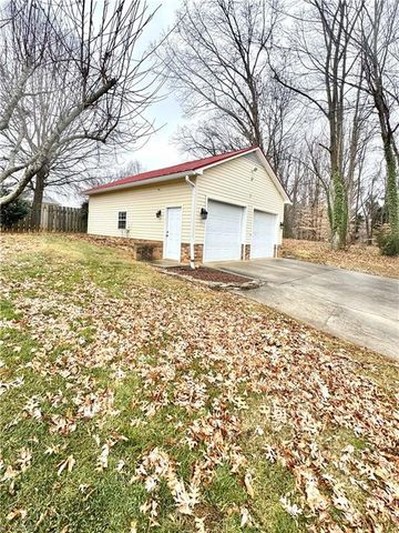 706 Crooked Run Road, Rural Hall, NC 27045