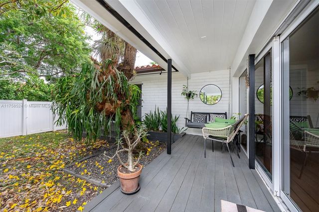 551 Morningside Dr, Miami Springs, FL 33166