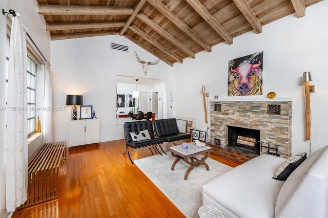 551 Morningside Dr, Miami Springs, FL 33166