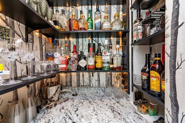 551 Morningside Dr, Miami Springs, FL 33166