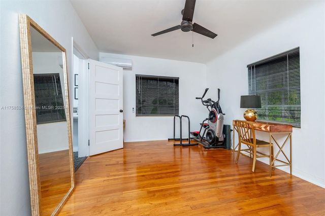 551 Morningside Dr, Miami Springs, FL 33166