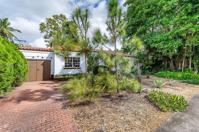 551 Morningside Dr, Miami Springs, FL 33166