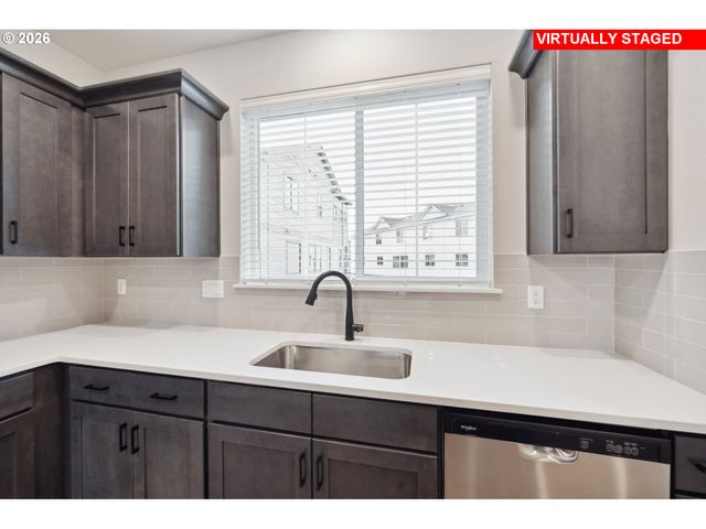 3421 Se EVERWOOD Ln, Hillsboro, OR 97123