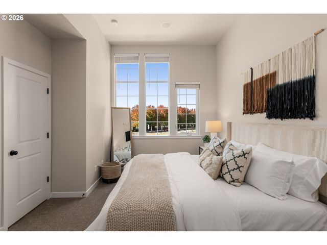 3421 Se EVERWOOD Ln, Hillsboro, OR 97123