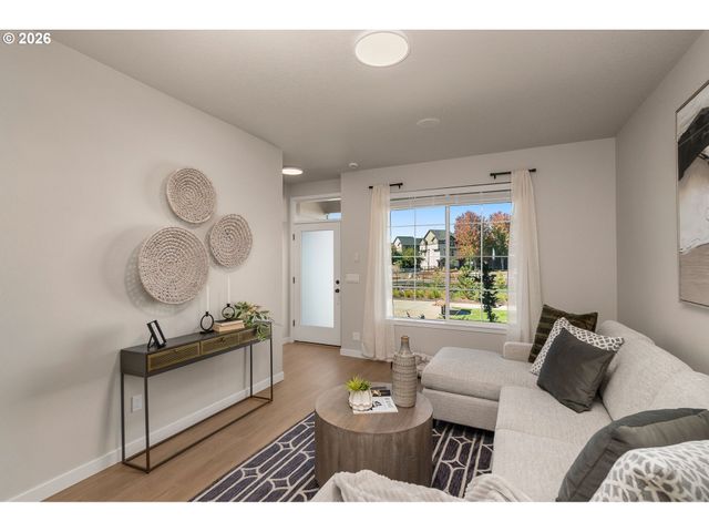 3421 Se EVERWOOD Ln, Hillsboro, OR 97123