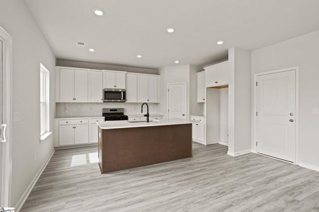 104 Wilson School Street, Simpsonville, SC 29681