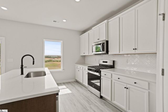 104 Wilson School Street, Simpsonville, SC 29681