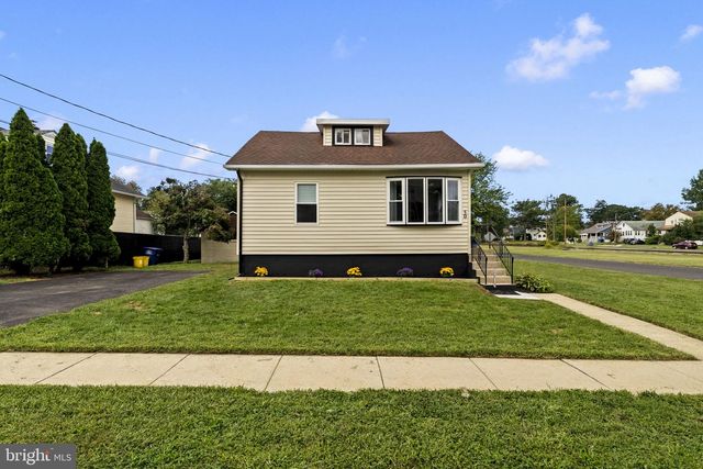 50 N LIPPINCOTT AVE, Maple Shade, NJ 08052