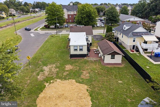50 N LIPPINCOTT AVE, Maple Shade, NJ 08052