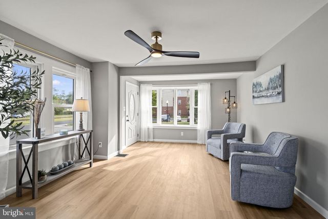 50 N LIPPINCOTT AVE, Maple Shade, NJ 08052