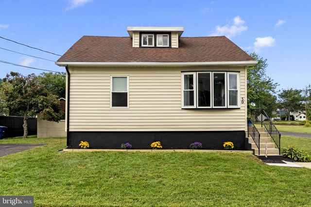 50 N LIPPINCOTT AVE, Maple Shade, NJ 08052