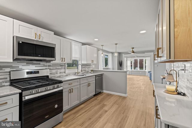 50 N LIPPINCOTT AVE, Maple Shade, NJ 08052