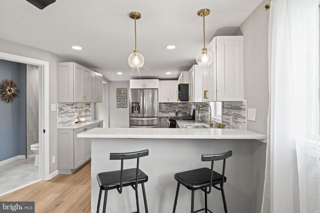 50 N LIPPINCOTT AVE, Maple Shade, NJ 08052