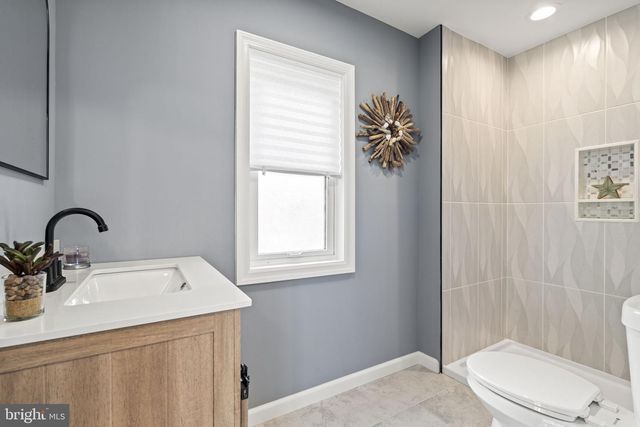 50 N LIPPINCOTT AVE, Maple Shade, NJ 08052