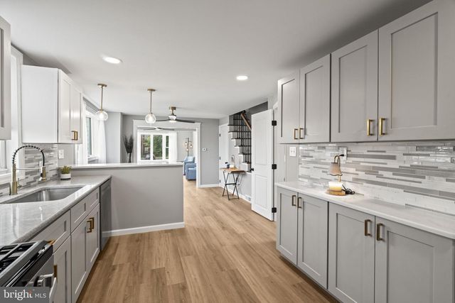 50 N LIPPINCOTT AVE, Maple Shade, NJ 08052