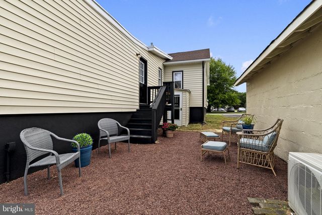 50 N LIPPINCOTT AVE, Maple Shade, NJ 08052
