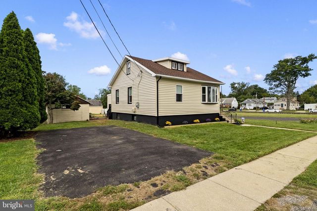 50 N LIPPINCOTT AVE, Maple Shade, NJ 08052
