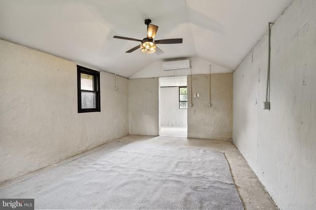 50 N LIPPINCOTT AVE, Maple Shade, NJ 08052