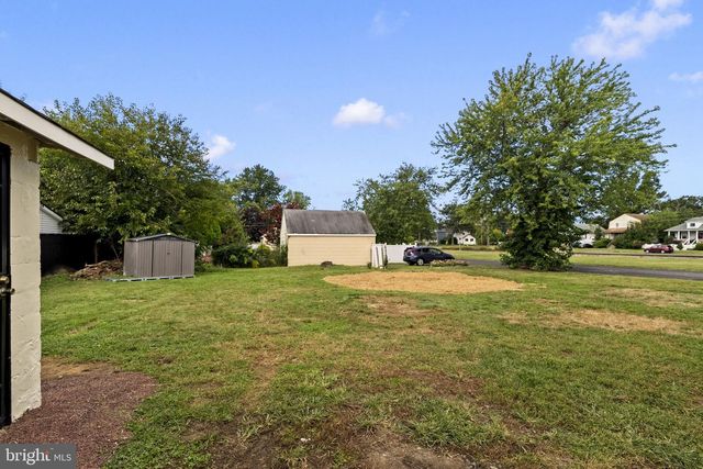 50 N LIPPINCOTT AVE, Maple Shade, NJ 08052