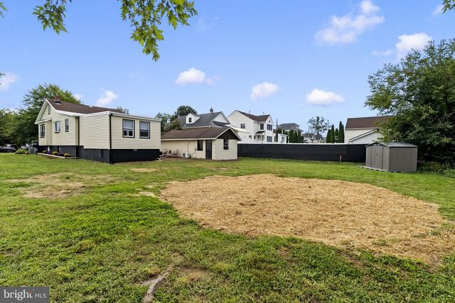 50 N LIPPINCOTT AVE, Maple Shade, NJ 08052