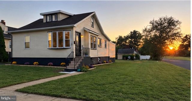 50 N LIPPINCOTT AVE, Maple Shade, NJ 08052