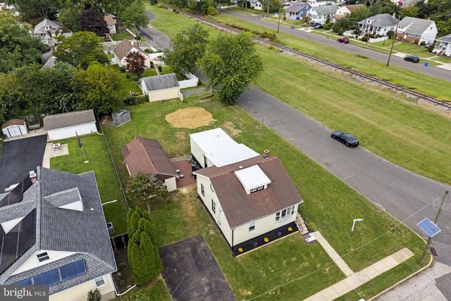 50 N LIPPINCOTT AVE, Maple Shade, NJ 08052