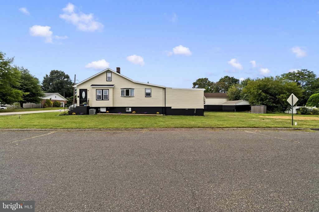50 N LIPPINCOTT AVE, MAPLE SHADE, NJ 08052 — photo 4