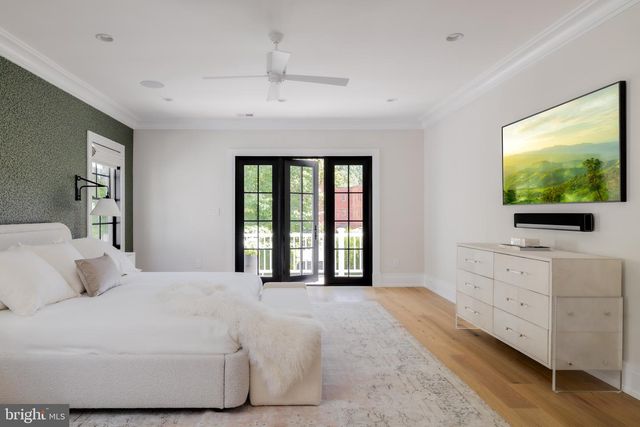 3117 38TH ST NW, Washington, DC 20016