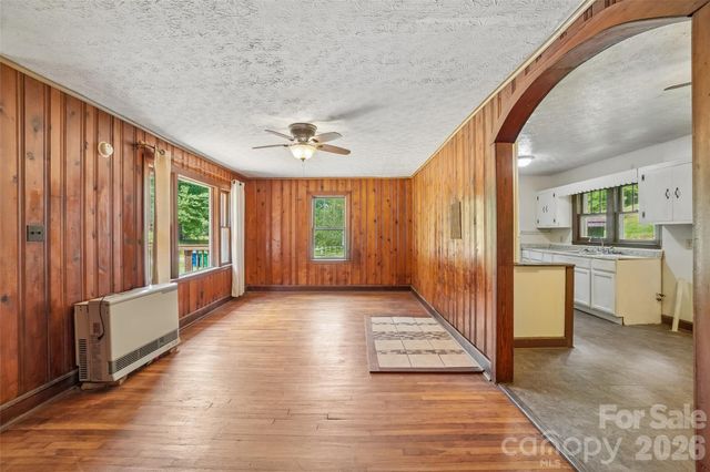 611 Reeves Cove Road, Candler, NC 28715