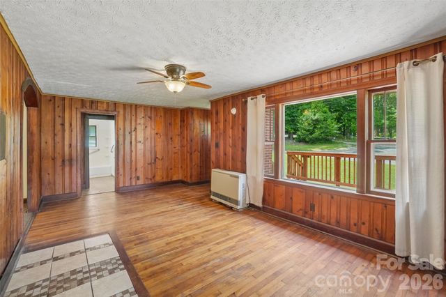 611 Reeves Cove Road, Candler, NC 28715