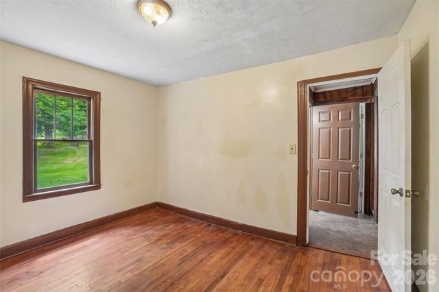 611 Reeves Cove Road, Candler, NC 28715