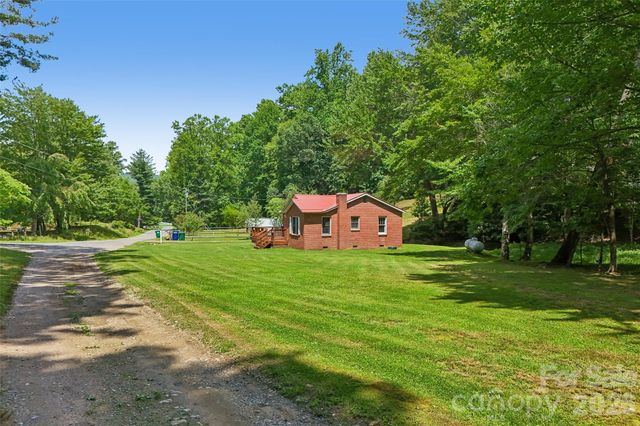 611 Reeves Cove Road, Candler, NC 28715