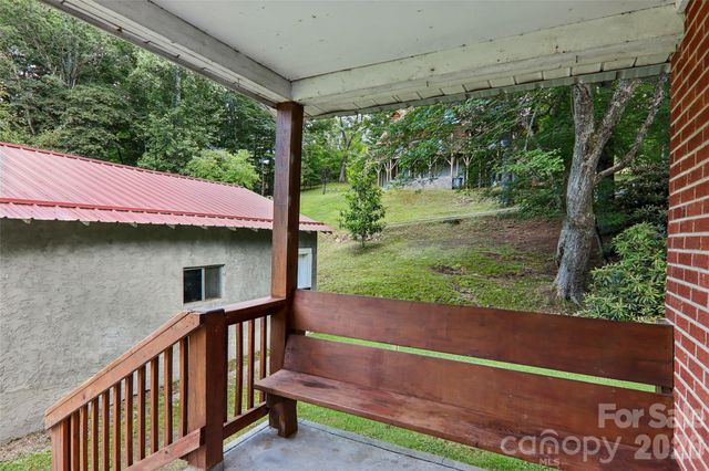611 Reeves Cove Road, Candler, NC 28715