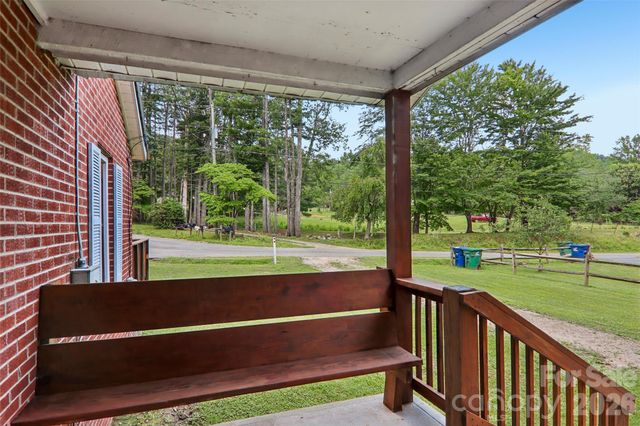 611 Reeves Cove Road, Candler, NC 28715