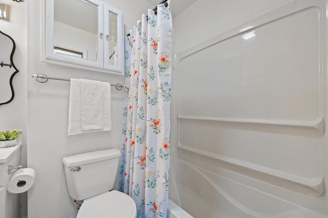 9043 W Grantosa DRIVE, Milwaukee, WI 53225