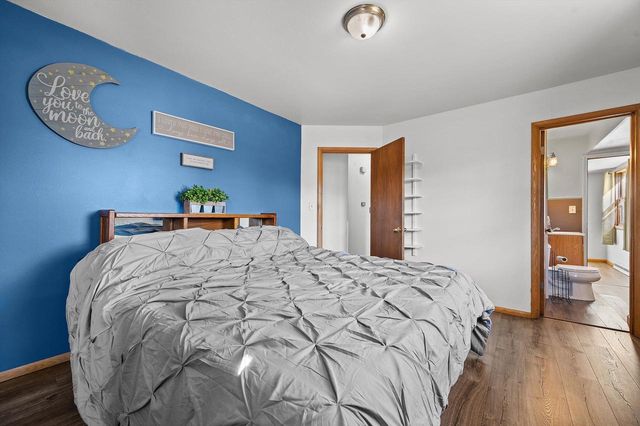 9043 W Grantosa DRIVE, Milwaukee, WI 53225